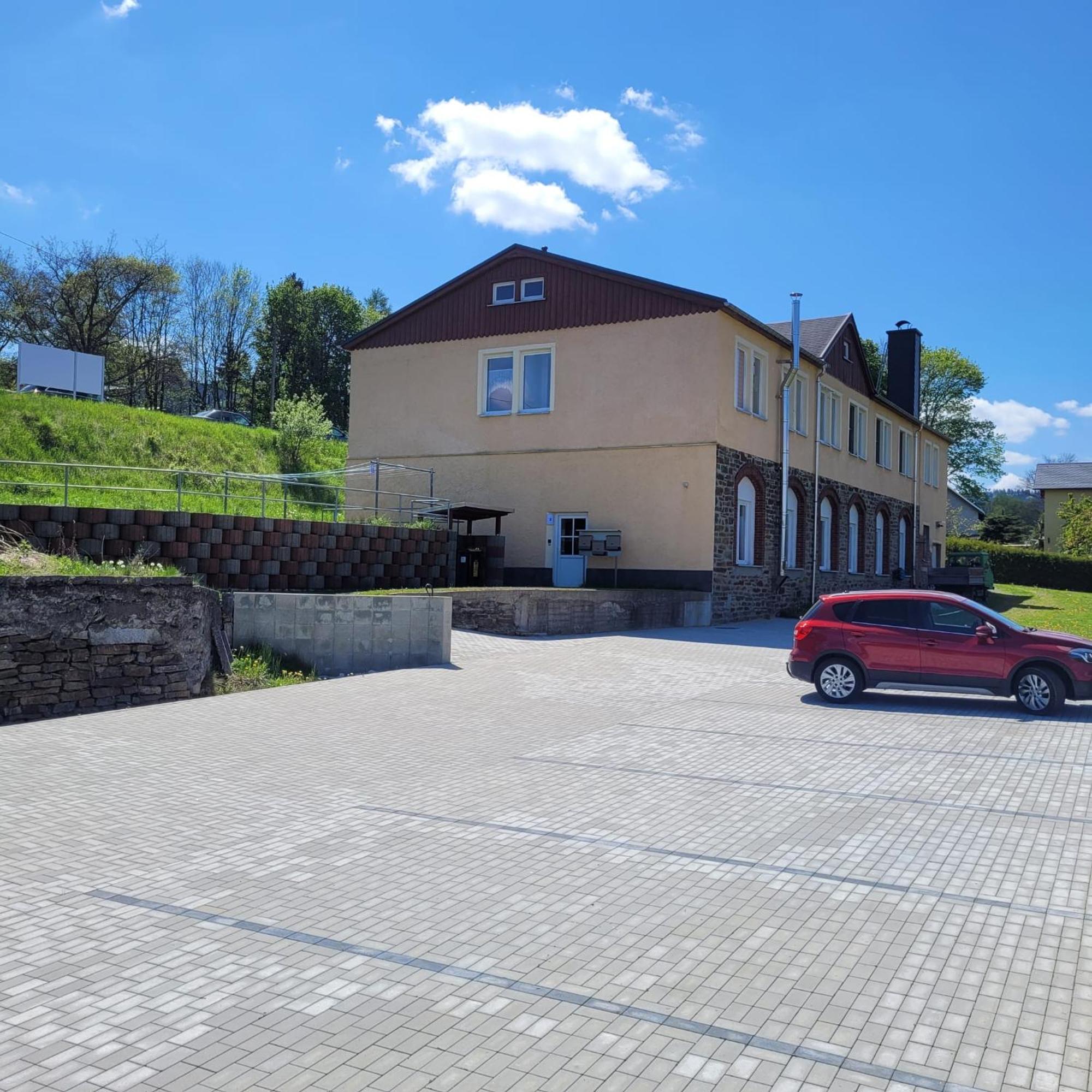 Ferienwohnungen An Der Fichtelbergbahn Cranzahl Exteriér fotografie